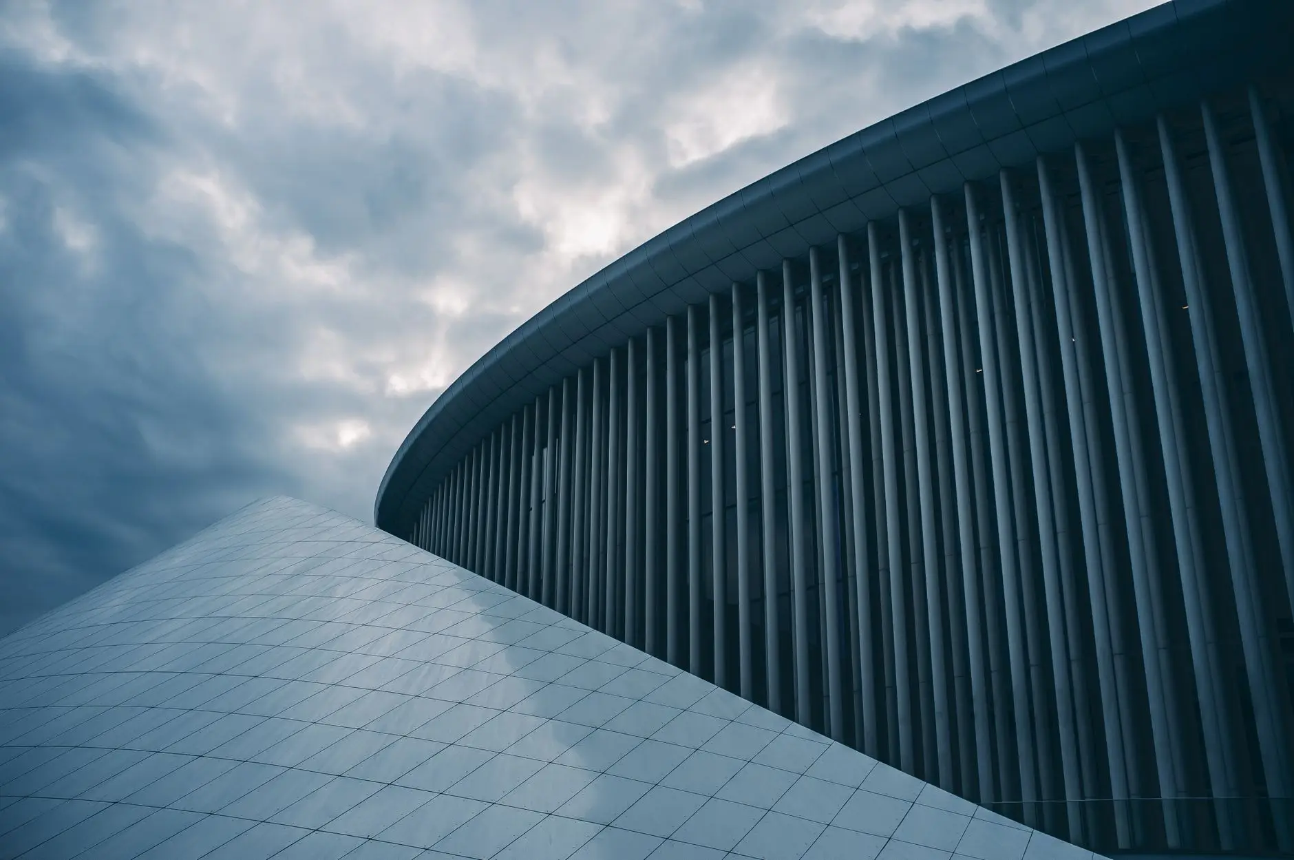 塑料收纳箱模具工艺革新对产品耐用性的影响分析