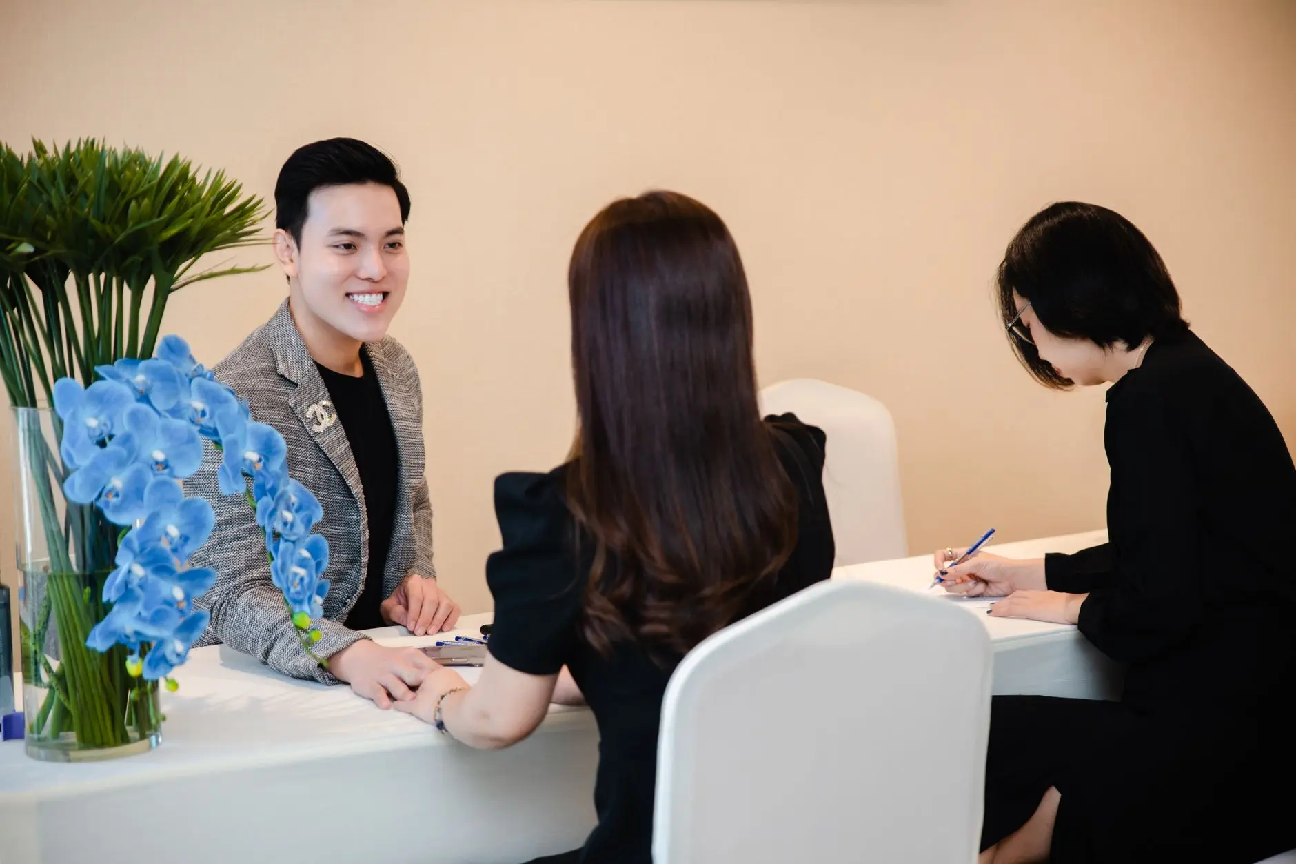 塑料垃圾桶承重性能对比：商超与家庭场景适用指南