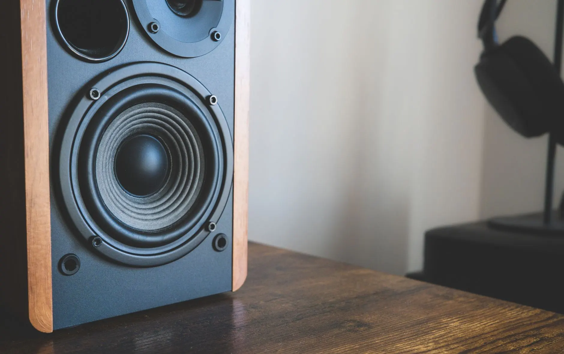 2024年商超用塑料垃圾桶选购指南：实用性与成本平衡
