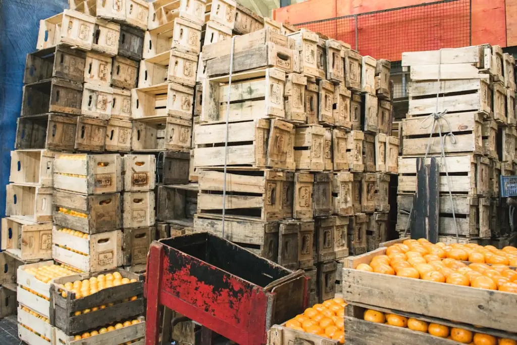 商超塑料制品采购指南：批量选购收纳箱与垃圾桶的实用要点
